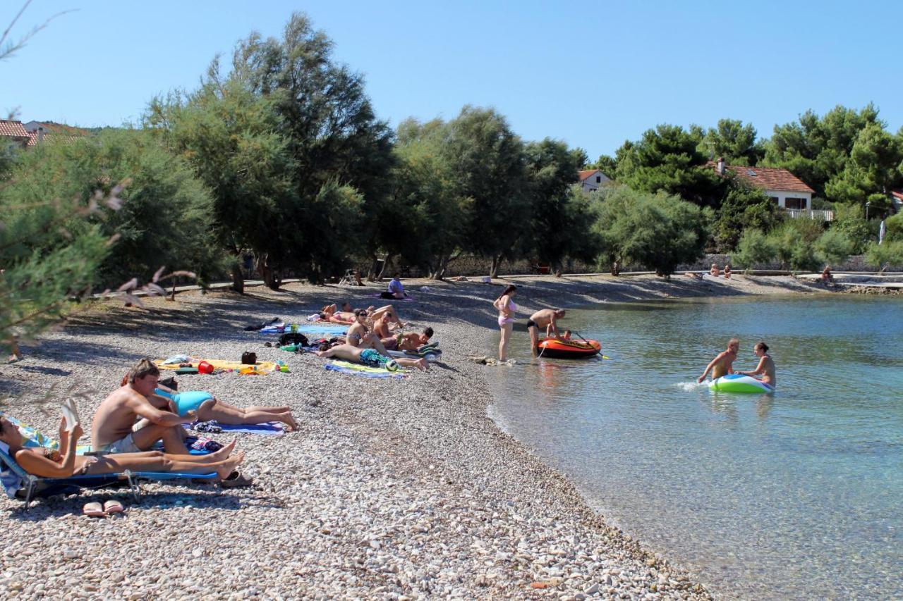 Apartments And Rooms With Parking Space Supetar, Brac - 5658 Buitenkant foto