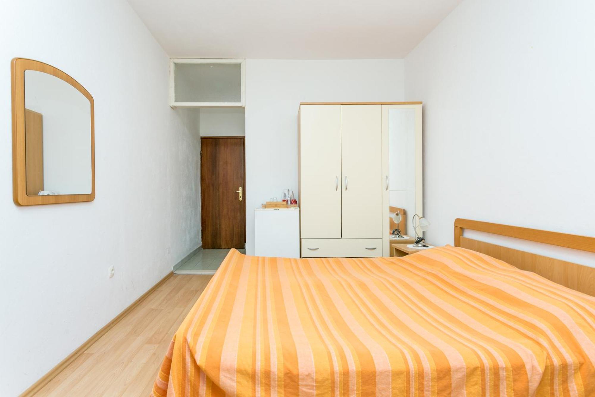 Apartments And Rooms With Parking Space Supetar, Brac - 5658 Kamer foto