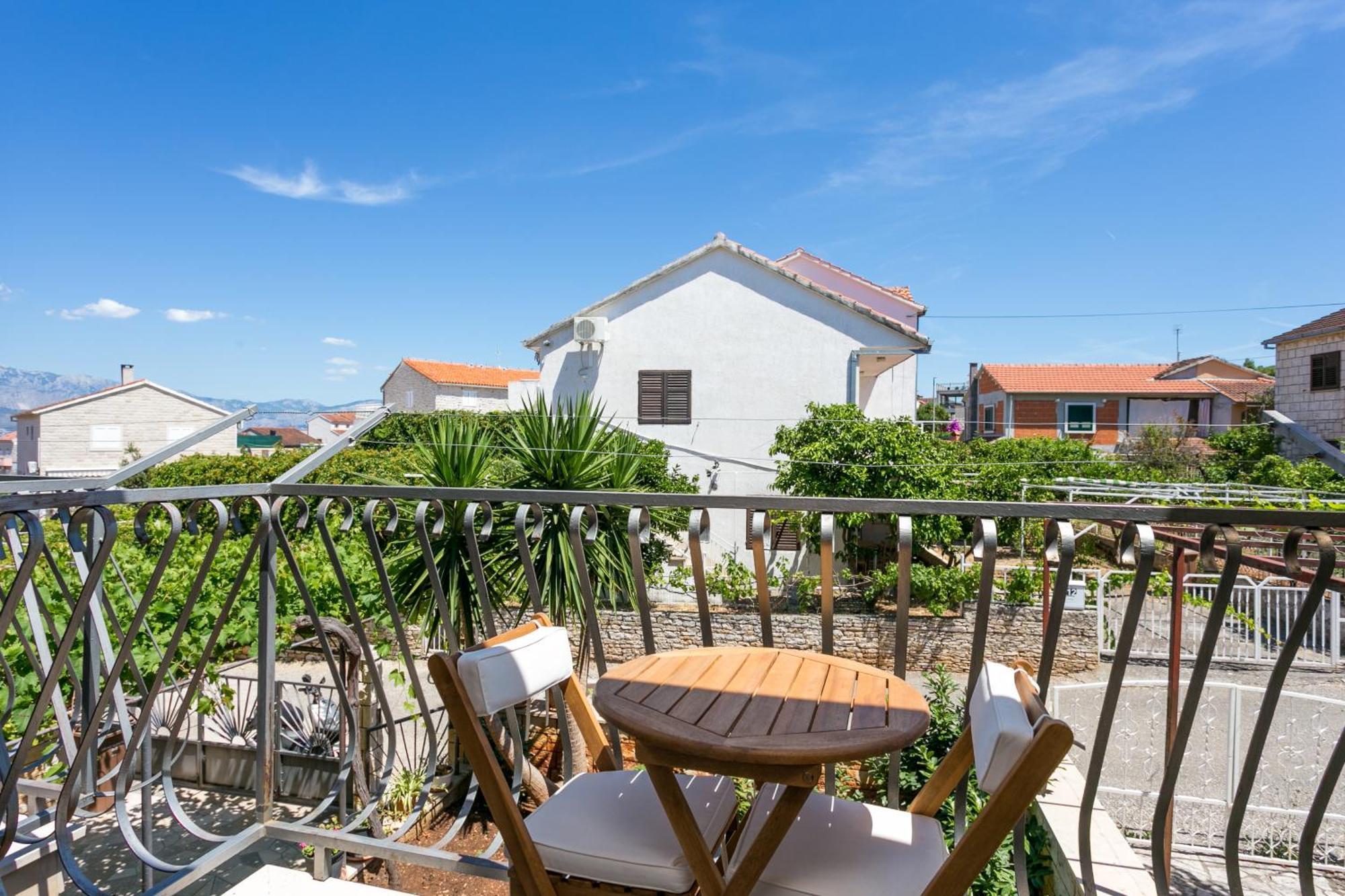 Apartments And Rooms With Parking Space Supetar, Brac - 5658 Buitenkant foto