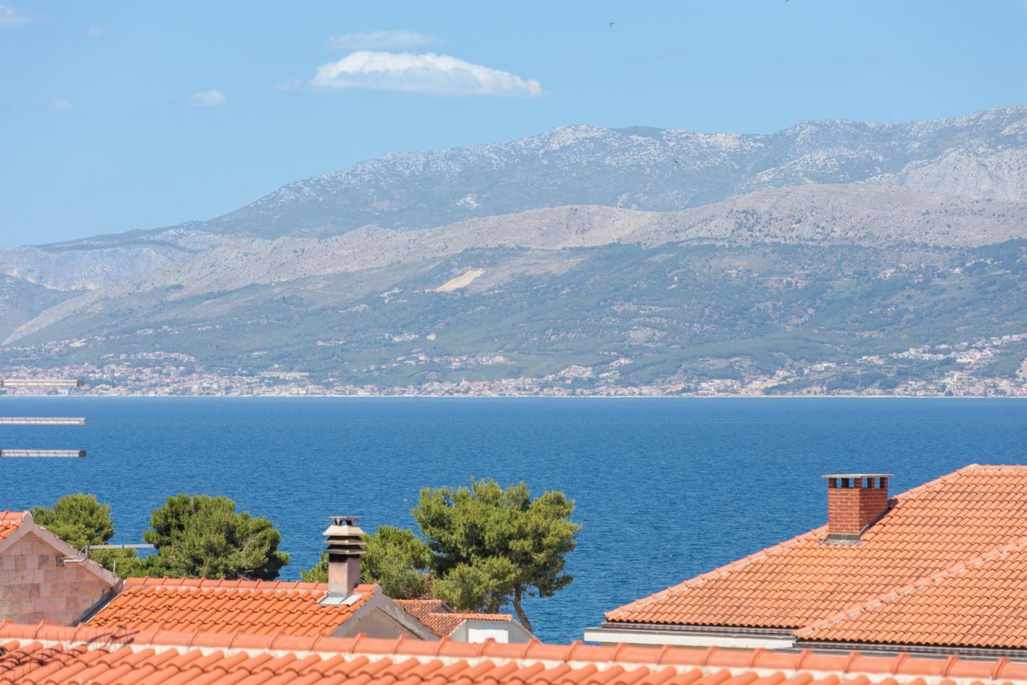 Apartments And Rooms With Parking Space Supetar, Brac - 5658 Buitenkant foto