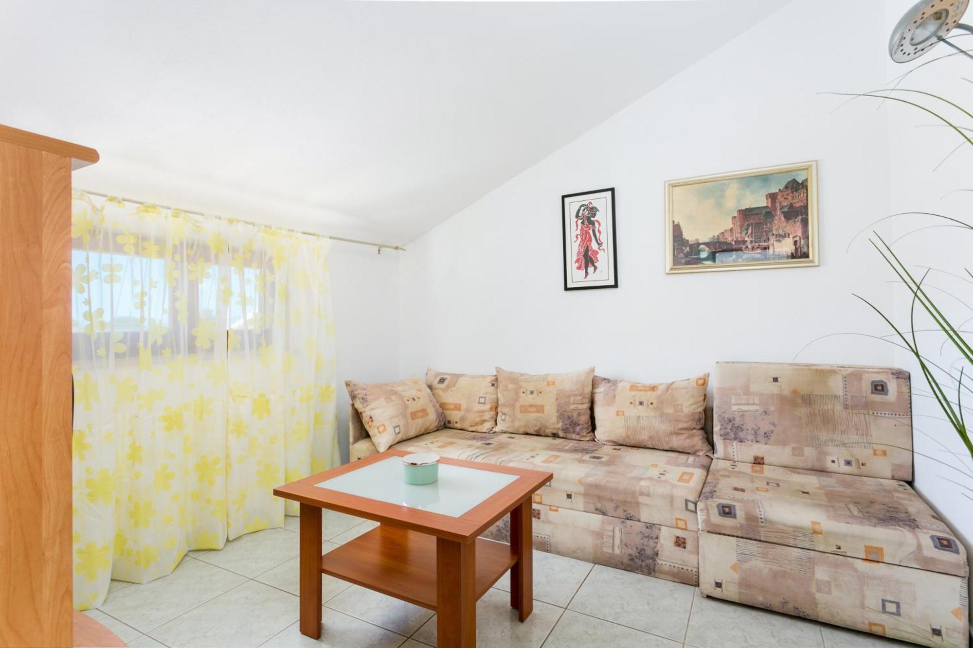 Apartments And Rooms With Parking Space Supetar, Brac - 5658 Buitenkant foto