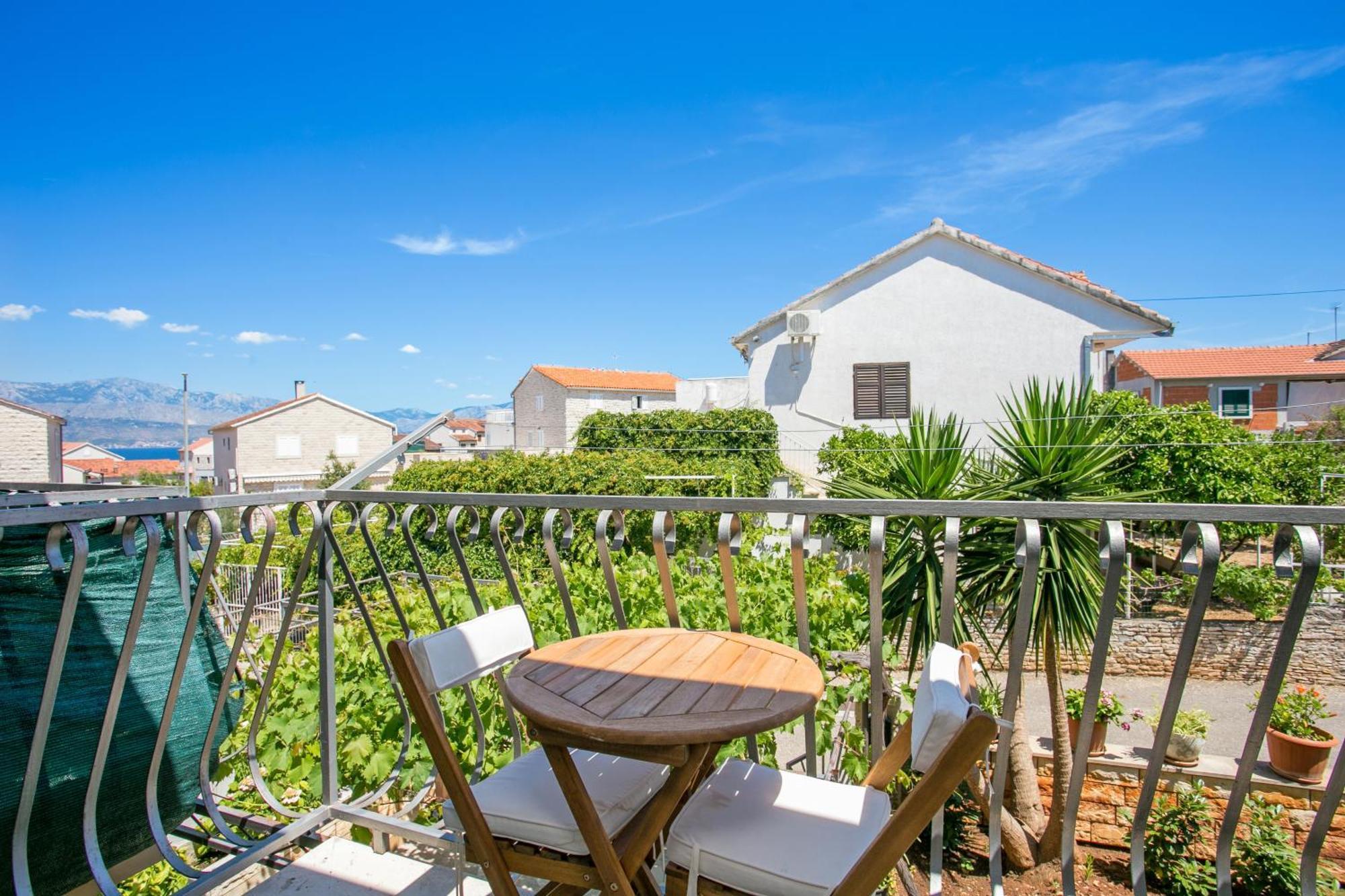 Apartments And Rooms With Parking Space Supetar, Brac - 5658 Buitenkant foto