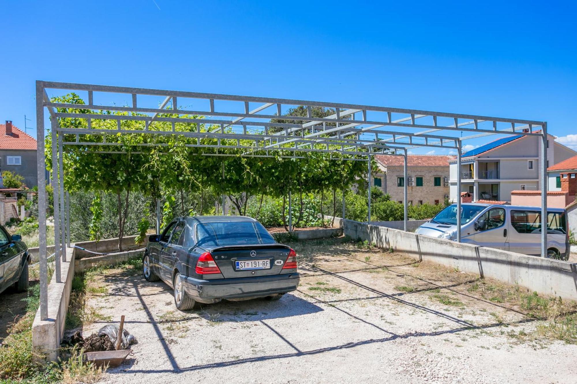 Apartments And Rooms With Parking Space Supetar, Brac - 5658 Buitenkant foto